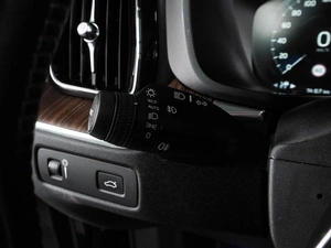 Внедорожник Volvo XC60 2018 года, 3197000 рублей, Воронеж