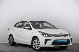 Седан Kia Rio 2017 года, 1199000 рублей, Томск