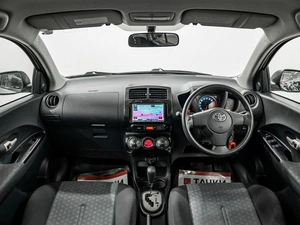 Хетчбэк Toyota Ist 2010 года, 960000 рублей, Красноярск