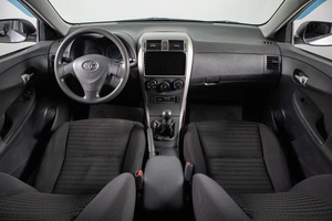 Седан Toyota Corolla 2007 года, 819000 рублей, Сургут