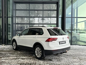 Внедорожник Volkswagen Tiguan 2019 года, 1900000 рублей, Уфа