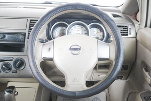 Седан Nissan Tiida Latio 2009 года, 549000 рублей, Кемерово