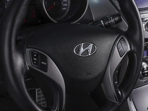 Седан Hyundai Elantra 2012 года, 980000 рублей, Ростов-на-Дону