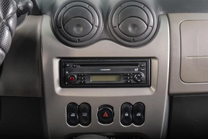 Хетчбэк Renault Sandero 2011 года, 689000 рублей, Томск