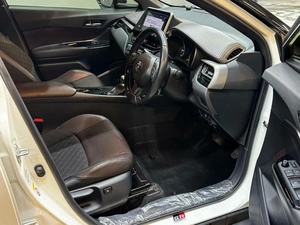 Внедорожник Toyota C-HR 2018 года, 2127000 рублей, Красноярск