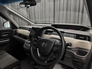 Минивэн Honda Freed 2018 года, 1345000 рублей, Красноярск