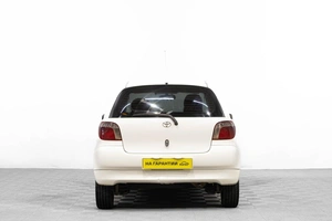 Хетчбэк Toyota Vitz 1999 года, 369000 рублей, Барнаул