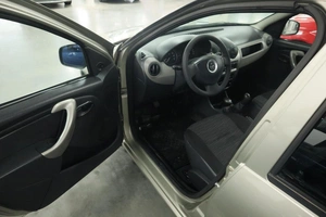 Хэтчбек Renault Sandero 2013 года, 665000 рублей, Курск