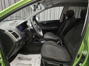 Хетчбэк Hyundai i20 2010 года, 680000 рублей, Красноярск