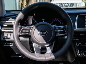 Седан Kia Optima 2019 года, 1420000 рублей, Большой Сочи