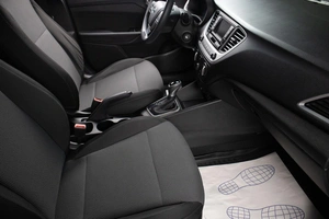 Седан Hyundai Solaris 2018 года, 1359000 рублей, Оренбург