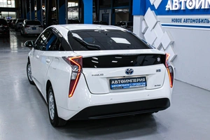 Лифтбек Toyota Prius 2016 года, 1458000 рублей, Солонцы