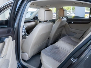 Седан Volkswagen Passat 2012 года, 950000 рублей, Волгоград