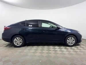 Седан Hyundai Elantra 2019 года, 1648100 рублей, Казань