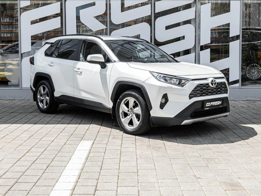Внедорожник Toyota RAV4 2020 года, 3830000 рублей, Ставрополь