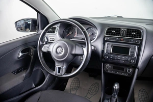 Седан Volkswagen Polo 2014 года, 1049000 рублей, Пермь