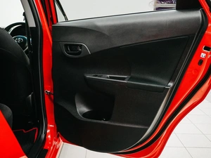 Хетчбэк Toyota Ractis 2015 года, 849000 рублей, Красноярск