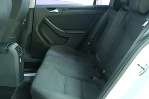 Седан Volkswagen Jetta 2013 года, 1039000 рублей, Омск
