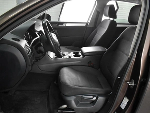 Внедорожник Volkswagen Touareg 2012 года, 2035000 рублей, Воронеж