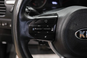 Седан Kia Rio 2019 года, 1449000 рублей, Новокузнецк