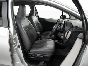 Хетчбэк Toyota Vitz 2012 года, 777077 рублей, Москва