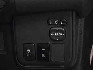 Минивэн Toyota Wish 2011 года, 1180000 рублей, Красноярск