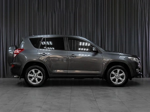 Внедорожник Toyota RAV4 2011 года, 1369000 рублей, Тюмень