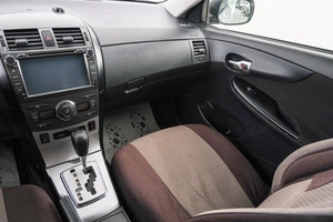 Седан Toyota Corolla 2011 года, 1199000 рублей, Красноярск