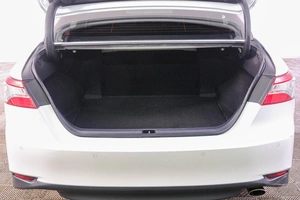 Седан Toyota Camry 2021 года, 2999000 рублей, Кемерово