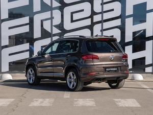 Внедорожник Volkswagen Tiguan 2013 года, 1985000 рублей, Краснодар