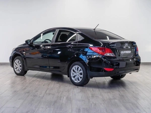 Седан Hyundai Solaris 2013 года, 819000 рублей, Саратов