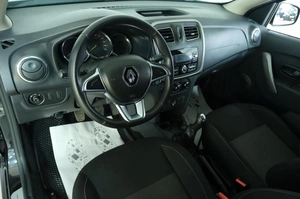 Седан Renault Logan Stepway 2020 года, 1139000 рублей, Омск