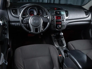 Седан Kia Cerato 2010 года, 860000 рублей, Волгоград