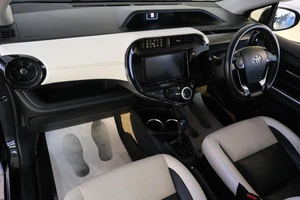 Хетчбэк Toyota Aqua 2018 года, 1459000 рублей, Омск