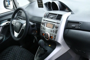 Минивэн Toyota Verso 2010 года, 1158000 рублей, Солонцы