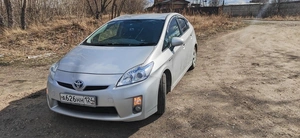 Лифтбек Toyota Prius 2011 года, 1050000 рублей, Канск