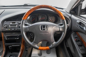 Седан Honda Inspire 2002 года, 669000 рублей, Барнаул