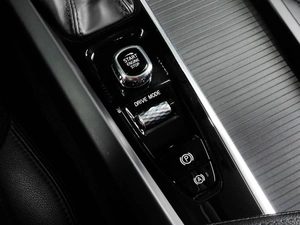 Внедорожник Volvo XC60 2020 года, 4459000 рублей, Тюмень