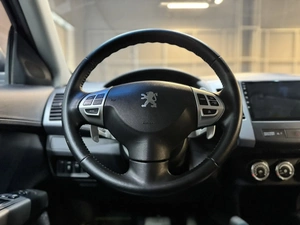 Внедорожник Peugeot 4007 2011 года, 997000 рублей, Красноярск