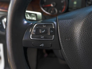 Седан Volkswagen Passat 2011 года, 1019000 рублей, Кропоткин