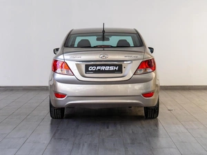 Седан Hyundai Solaris 2012 года, 819000 рублей, Саратов