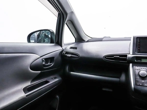 Минивэн Toyota Wish 2010 года, 1210000 рублей, Красноярск