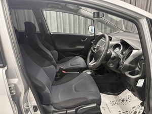 Хетчбэк Honda Fit 2010 года, 699000 рублей, Красноярск