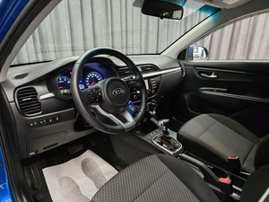 Хетчбэк Kia Rio X-Line 2019 года, 1440000 рублей, Красноярск