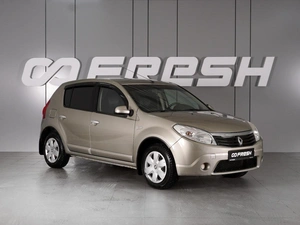 Хетчбэк Renault Sandero 2011 года, 665000 рублей, Красный Пахарь