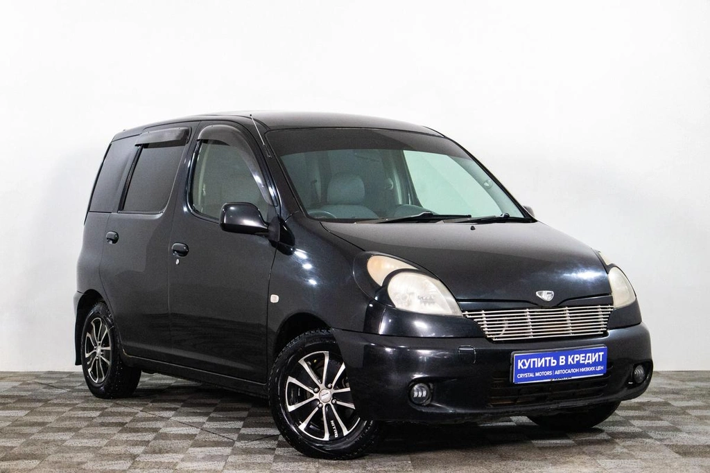 Минивэн Toyota Funcargo 2001 года, 399000 рублей, Сургут