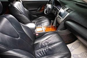 Седан Toyota Camry 2008 года, 1269000 рублей, Сургут