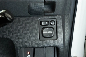 Хетчбэк Toyota Ractis 2010 года, 779000 рублей, Красноярск