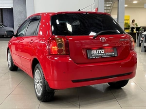 Хетчбэк Toyota Corolla 2005 года, 637000 рублей, Солонцы