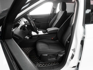 Внедорожник Land Rover Range Rover Evoque 2021 года, 4135000 рублей, Тюмень